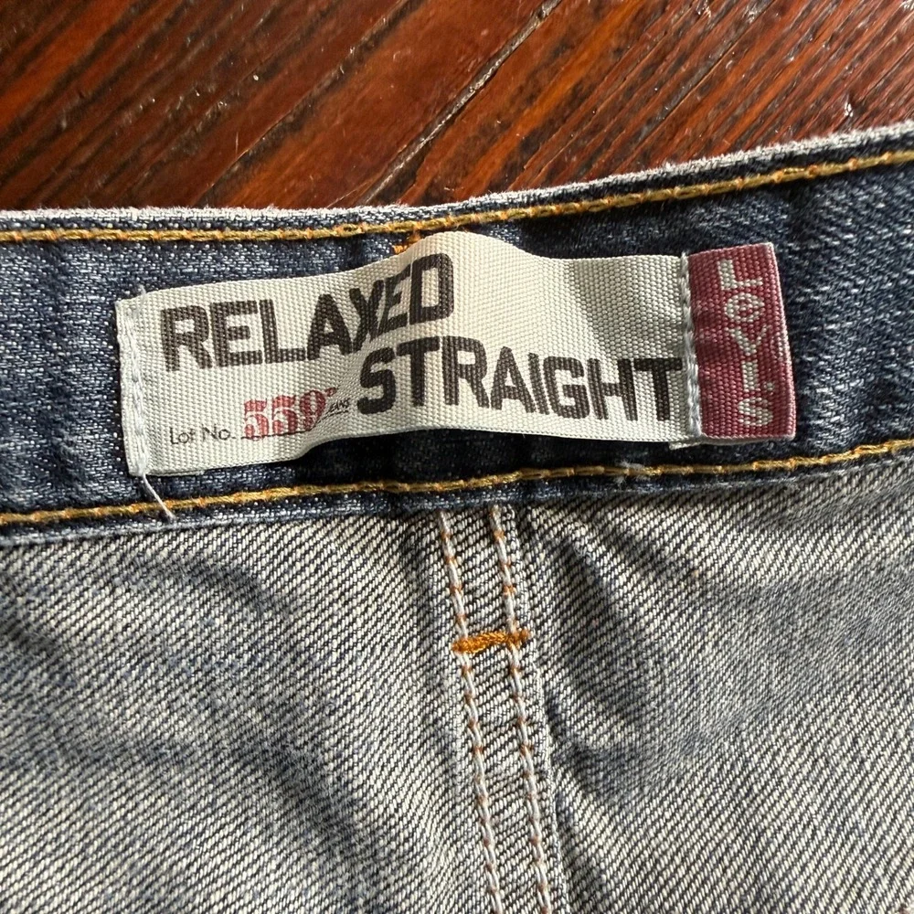 Vintage Levis 559 Jeans Mens 33x32 Blue Relaxed Straight Y2K Dark Wash Whiskers